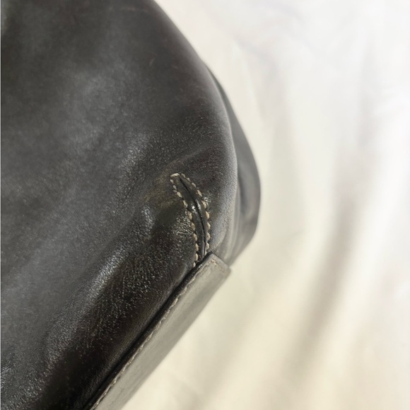 Coach Black Leather Y2K med Tote with Buckle Details - Picture 4 of 9
